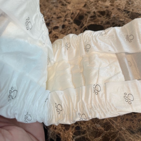 Dog Diapers SZ S by Amazon/Adjustable Closure/Bundle of 10 - Picture 4 of 4